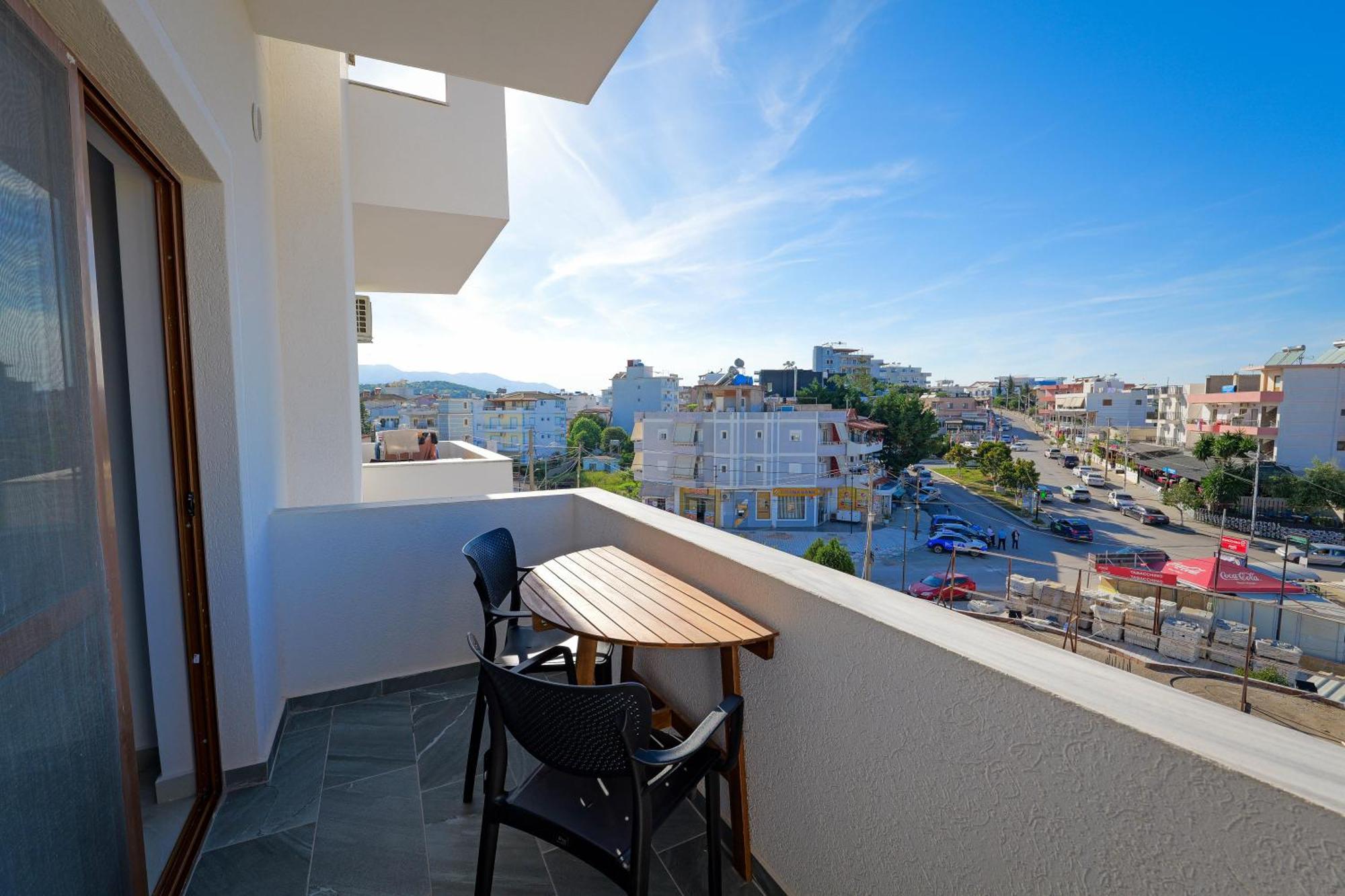 Hotel Garden Sofia - Free Parking Ksamil